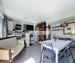 A louer APPARTEMENT DE PRESTIGE T3 60 M2 TERRASSE BORD DE MER LA CIOTAT