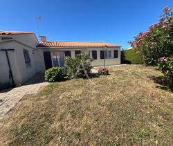 A vendre MAISON  4 PIECES 94 M2 BORD DE MER LONGEVILLE SUR MER