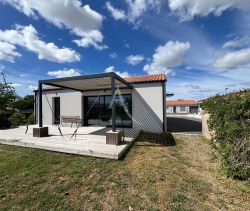 A vendre MAISON  3 PIECES 82 M2  ANGLES