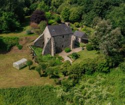 A vendre MAGNIFIQUE MOULIN XVe SIECLE ENTRE TERRE ET MER 7 PIECES 176 M&sup2; HENVIC