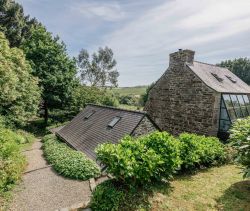 A vendre MAGNIFIQUE MOULIN XVe SIECLE ENTRE TERRE ET MER 7 PIECES 176 M&sup2; HENVIC