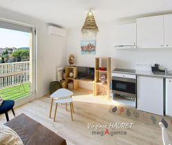 A louer APPARTEMENT T2 27 M2 TERRASSE BORD DE MER GRUISSAN
