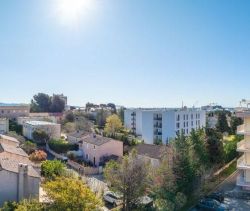 A louer APPARTEMENT T4 98 M2 TERRASSE BORD DE MER LA CIOTAT