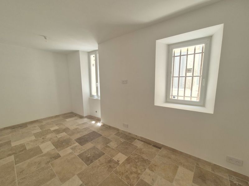 A louer APPARTEMENT T2 45 M2 BORD DE MER LA CIOTAT