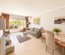 A louer APPARTEMENT T4 87 M2 TERRASSE BORD DE MER ANTIBES