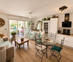 A louer APPARTEMENT DE PRESTIGE T3 62 M2 TERRASSE  AURIBEAU SUR SIAGNE