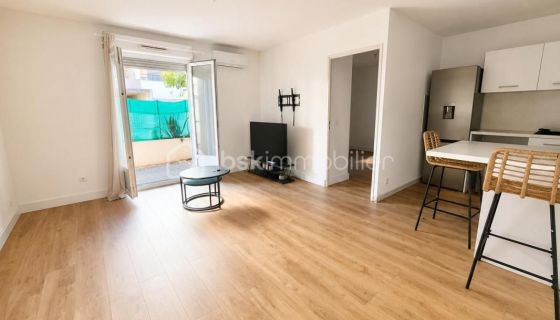 A louer APPARTEMENT T3 52 M2 TERRASSE  ALES