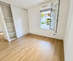 A louer APPARTEMENT T3 52 M2 TERRASSE  ALES