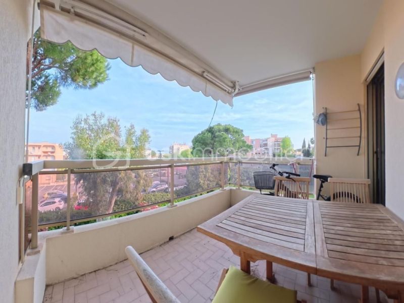 A louer APPARTEMENT T2 49 M2 TERRASSE BORD DE MER GOLFE JUAN