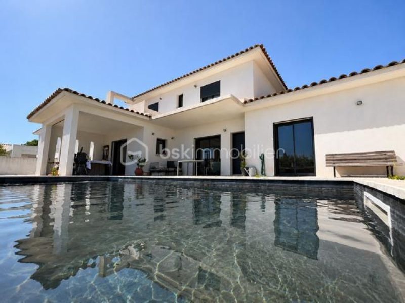 A louer MAISON  D'ARCHITECTE BORD DE MER SANARY SUR MER