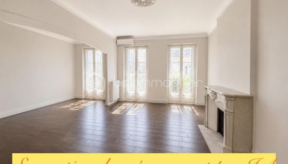 A louer APPARTEMENT T4 131 M2 BORD DE MER TOULON