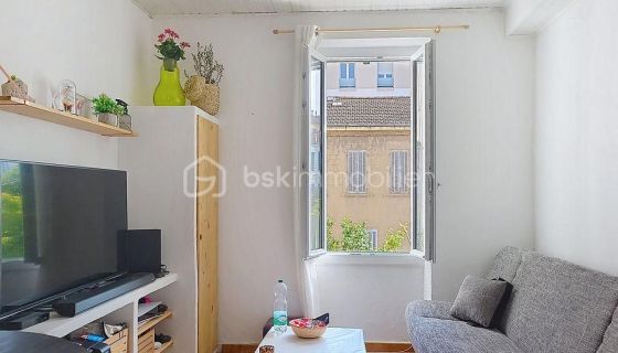 A louer APPARTEMENT T2 27 M2 BORD DE MER LA SEYNE SUR MER