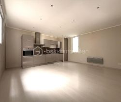 A louer APPARTEMENT T3 66 M2 BORD DE MER SETE