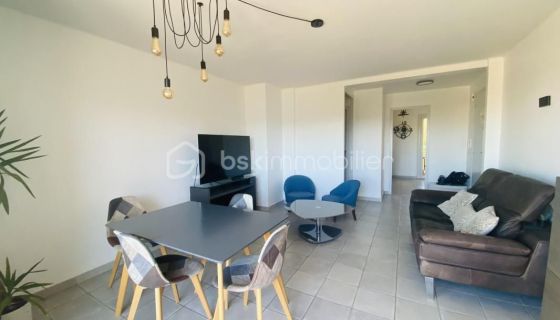 A louer APPARTEMENT T3 62 M2 PLAGE à PIED SIX FOURS LES PLAGES
