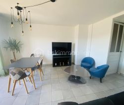 A louer APPARTEMENT T3 62 M2 PLAGE à PIED SIX FOURS LES PLAGES