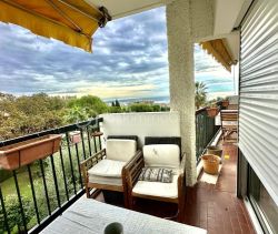 A louer APPARTEMENT DE PRESTIGE T4 74 M2 TERRASSE VUE MER NICE