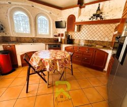 A louer MAISON  6 PIECES 138 M2 BORD DE MER AGDE