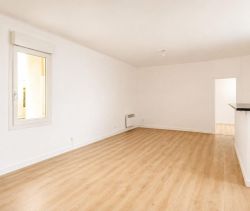 A louer APPARTEMENT T3 70 M2 BORD DE MER NARBONNE