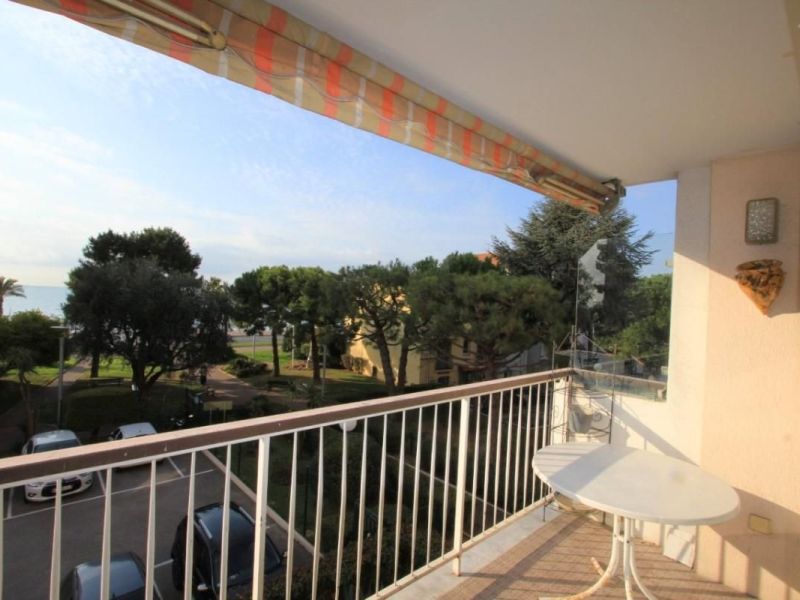 A louer APPARTEMENT T3 70 M2 VUE MER CAGNES SUR MER