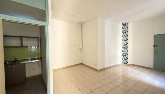 A louer APPARTEMENT T2 51 M2 BORD DE MER NICE