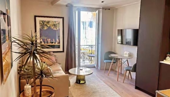 A louer APPARTEMENT T2 26 M2 BORD DE MER NICE