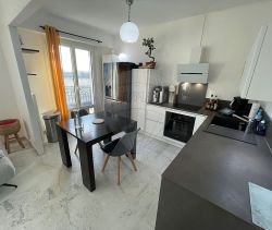 A louer APPARTEMENT T3 58 M2  NIMES