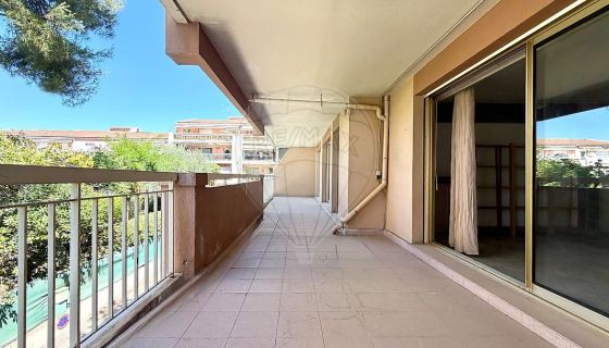 A louer APPARTEMENT T3 67 M2 TERRASSE BORD DE MER NICE