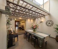 A louer LOFT  4 PIECES 140 M2  BEGUEY