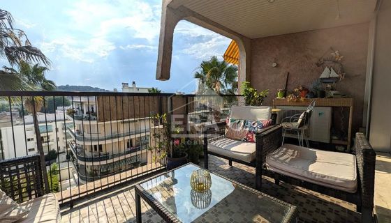 A louer APPARTEMENT T2 64 M2 BORD DE MER CAGNES SUR MER