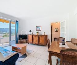 A louer APPARTEMENT T2 53 M2 TERRASSE BORD DE MER CANNES