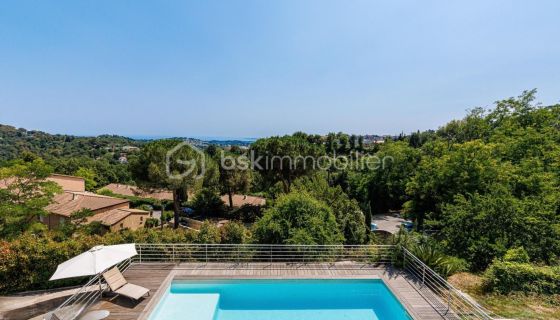 A louer MAISON  6 PIECES 256 M2 VUE MER VENCE