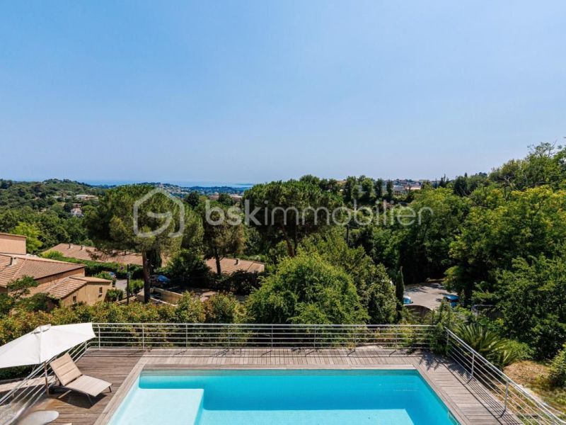 A louer MAISON  6 PIECES 256 M2 VUE MER VENCE
