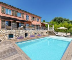 A louer MAISON  6 PIECES 256 M2 VUE MER VENCE