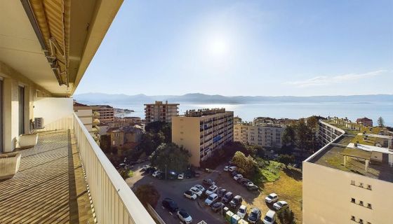 A louer APPARTEMENT T5 115 M2 TERRASSE PLAGE à PIED AJACCIO