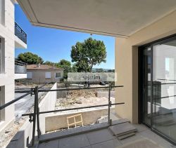 A vendre APPARTEMENT T2 39 M2 TERRASSE BORD DE MER LA CIOTAT