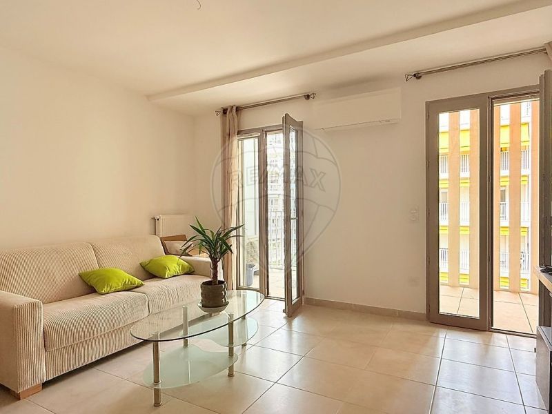 A louer APPARTEMENT NEUF T2 44 M2 TERRASSE BORD DE MER NICE