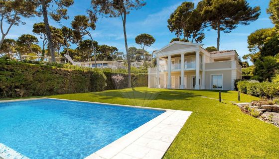 A louer MAISON  6 PIECES 150 M2 VUE MER ANTIBES