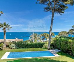 A louer MAISON  6 PIECES 150 M2 VUE MER ANTIBES