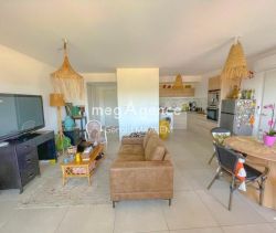 A louer APPARTEMENT T3 64 M2 TERRASSE BORD DE MER COGOLIN