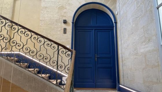A louer APPARTEMENT T4 128 M2 TERRASSE  UZES