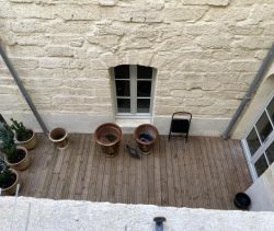 A louer APPARTEMENT T4 128 M2 TERRASSE  UZES
