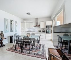 A louer APPARTEMENT T3 93 M2 TERRASSE BORD DE MER AJACCIO