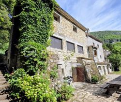A vendre GîTE  GORNIES