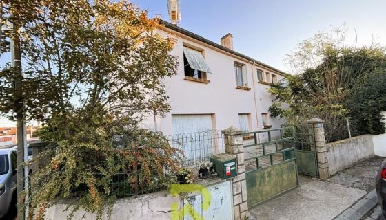A vendre MAISON  6 PIECES 149 M2 BORD DE MER AGDE