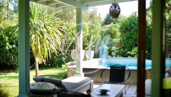 A vendre MAISON  7 PIECES 197 M2 BORD DE MER ANDERNOS LES BAINS