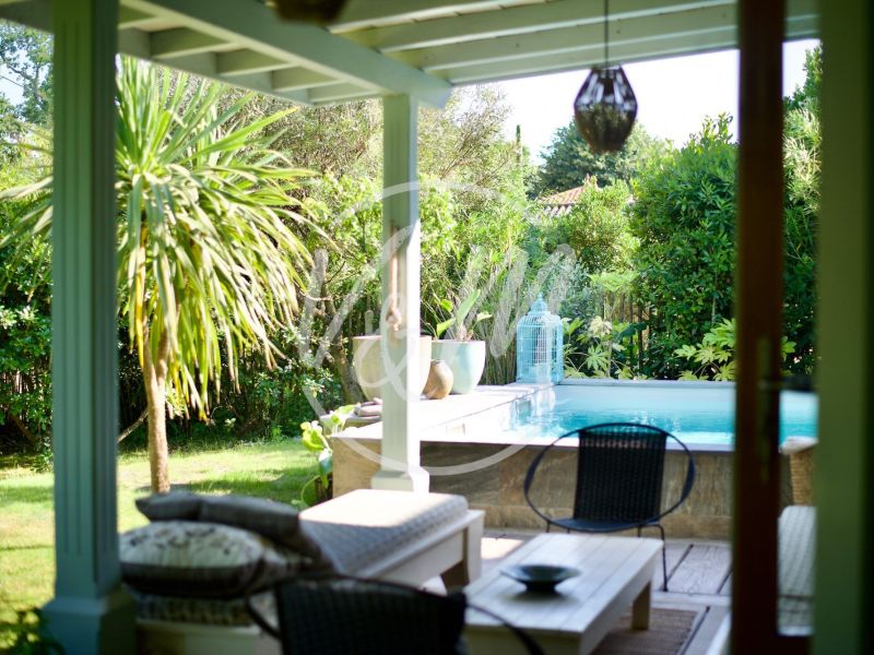 A vendre MAISON  7 PIECES 197 M2 BORD DE MER ANDERNOS LES BAINS