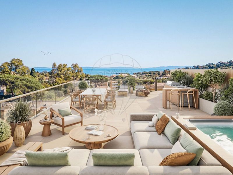 A louer APPARTEMENT DE PRESTIGE T5 151 M2 TERRASSE PLAGE à PIED LE LAVANDOU