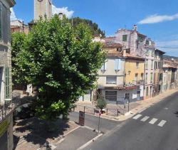 A louer APPARTEMENT DUPLEX T2 48 M2 TERRASSE  CUGES LES PINS