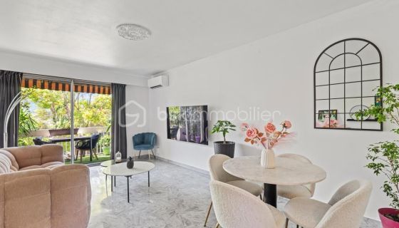 A louer APPARTEMENT T3 69 M2 TERRASSE BORD DE MER ANTIBES