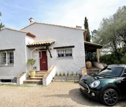 A louer MAISON  7 PIECES 225 M2 BORD DE MER LA COLLE SUR LOUP